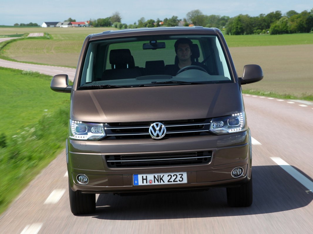 Volkswagen Multivan 2013г - 2015г
